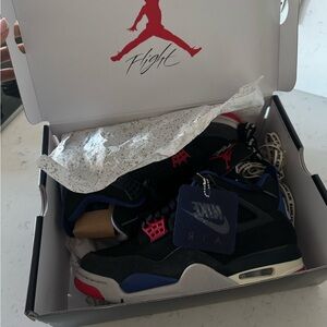 Jordan 4 Air Rare (gold lettering)